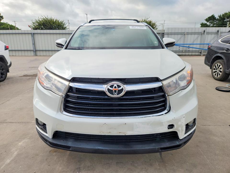 2015 Toyota Highlander VIN 5TDKKRFH4FS082664 COPART salvage auction — REAR END, TX - SALVAGE VEHICLE TITLE (P), sold $7,700 on 2026-07-09 (photo 5)