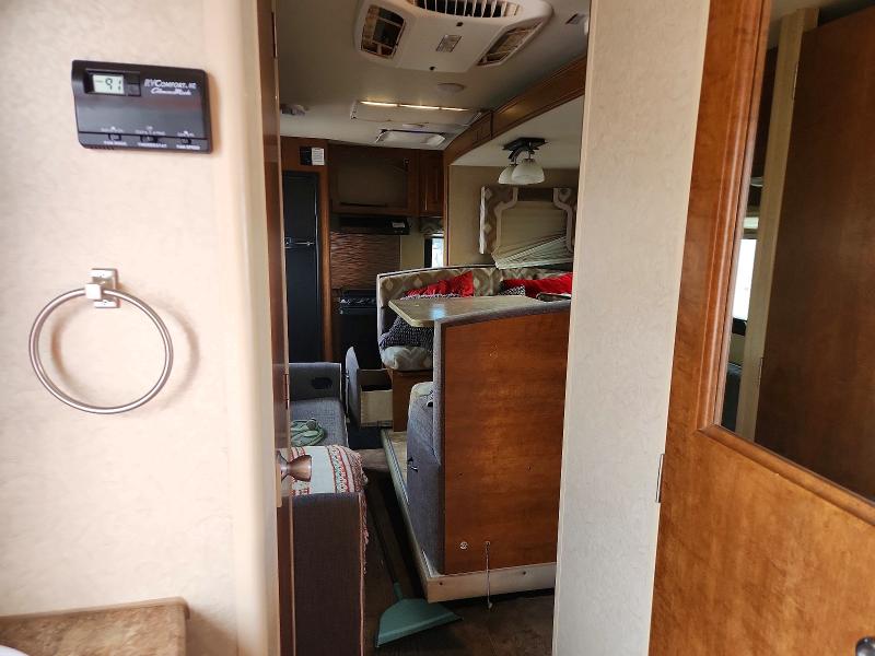 2017 Lancia Camper VIN 56YTT2220HL319343 COPART salvage auction — HAIL, Co - Salvage Title, sold $550 on 2026-07-30 (photo 6)