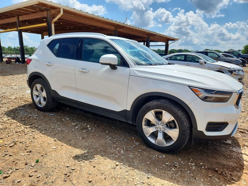 2020 Volvo Xc40 VIN YV4AC2HK2L2209260 COPART salvage auction — REAR END, AL - CERT OF TITLE-SALVAGE TITLE, sold $10,600 on 2026-07-29 (photo 4)