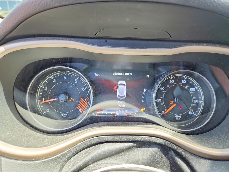 2015 Jeep Cherokee VIN 1C4PJMDS1FW646474 COPART salvage auction — MECHANICAL, IL - CERTIFICATE OF TITLE, sold $800 on 2026-07-02 (photo 9)
