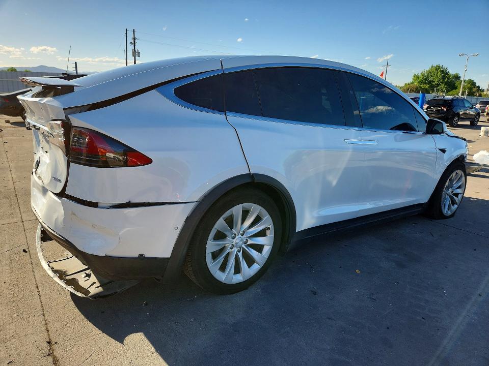 2017 Tesla Model x VIN 5YJXCBE22HF044722 COPART salvage auction — REAR END, Co - Public - Salvage Title, sold $3,800 on 2026-08-03 (photo 3)