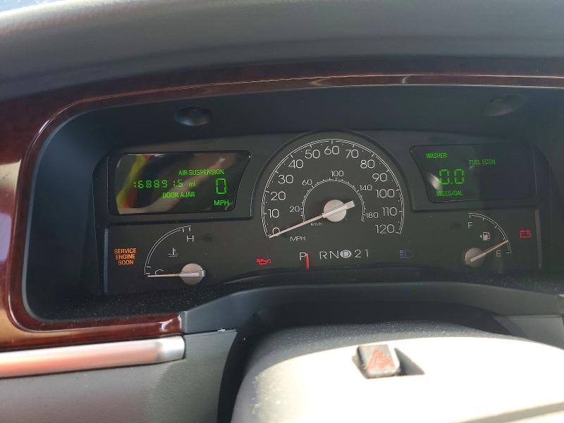 2005 Lincoln TOWN CAR VIN 1LNHM81W65Y652991 COPART salvage auction — ROLLOVER, FL - CERTIFICATE OF DESTRUCTION, sold $425 on 2026-07-10 (photo 9)