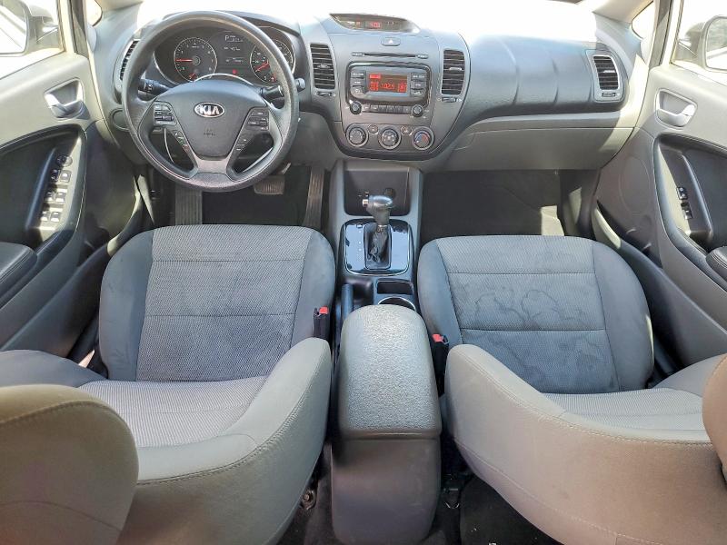 2018 Kia Forte VIN 3KPFK4A75JE245831 COPART salvage auction — HAIL, Salvage Title, sold $30 on 2026-07-27 (photo 8)