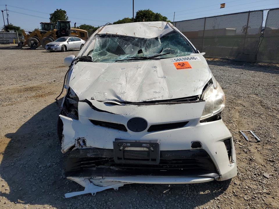 2015 Toyota Prius VIN JTDKN3DU5F0398601 COPART salvage auction — ROLLOVER, Salvage Title, sold $550 on 2026-07-17 (photo 5)