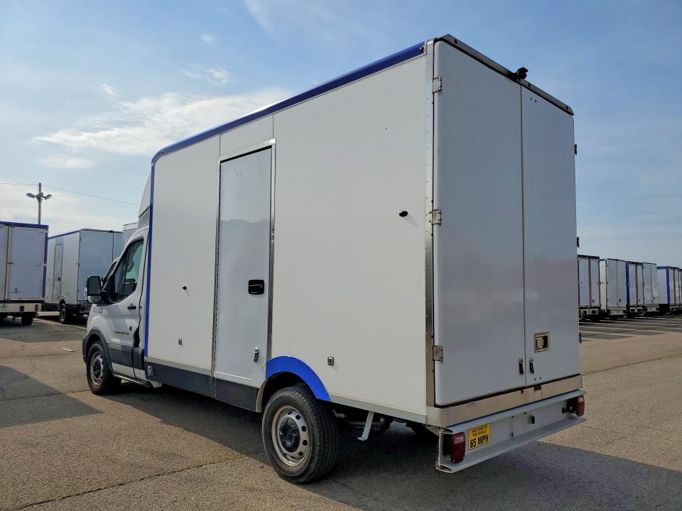 2022 Ford Transit VIN 1FDBW5Z8XNKA31731 COPART salvage auction — MINOR DENT/SCRATCHES, Oh - Certificate Of Title, sold $8,000 on 2026-07-29 (photo 2)