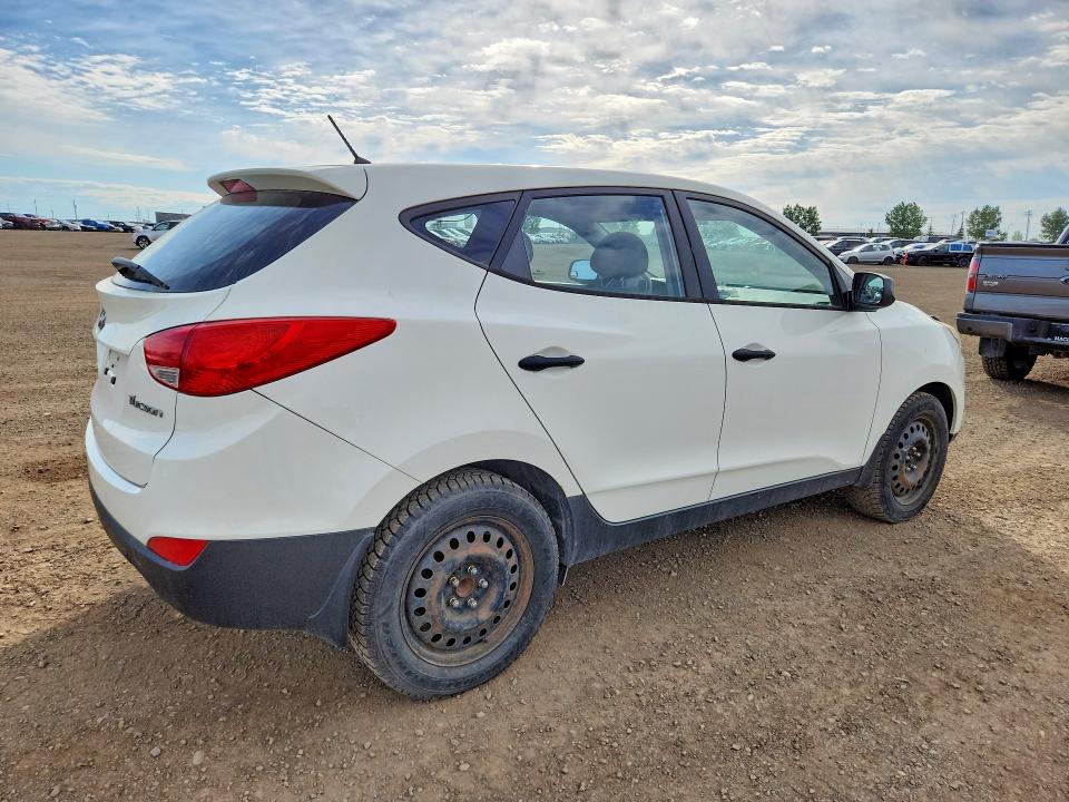 2010 Hyundai Tucson VIN KM8JT3AC5AU076292 COPART salvage auction — REAR END, Ab - Bos - Salvage, sold $1,950 on 2026-07-07 (photo 3)