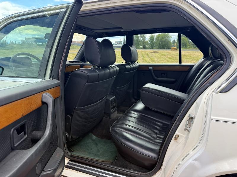 1985 BMW 7 series VIN WBAFJ910608751757 COPART salvage auction — MINOR DENT/SCRATCHES, Or - Certificate Of Title (P), sold $5,800 on 2026-07-13 (photo 6)