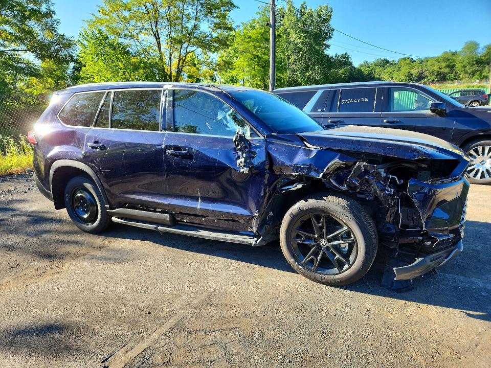 2026 Toyota Highlander VIN 5TDACAB53TS074864 COPART salvage auction — ROLLOVER, Nj - Cert Of Title-Salvage, sold $22,200 on 2026-07-09 (photo 4)