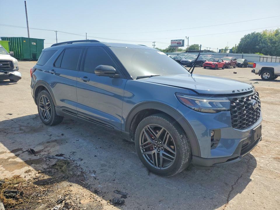 2025 Ford Explorer VIN 1FMWK8GC1SGC22572 COPART salvage auction — MINOR DENT/SCRATCHES, Ok - Cert Of Title-Salvage, sold $14,700 on 2026-07-30 (photo 4)