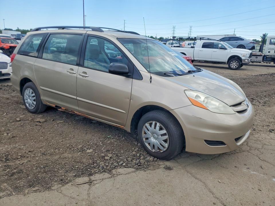 2007 Toyota Sienna VIN 5TDZK23C17S077096 COPART salvage auction — REAR END, Mi - Certificate Of Title, sold $500 on 2026-07-31 (photo 4)