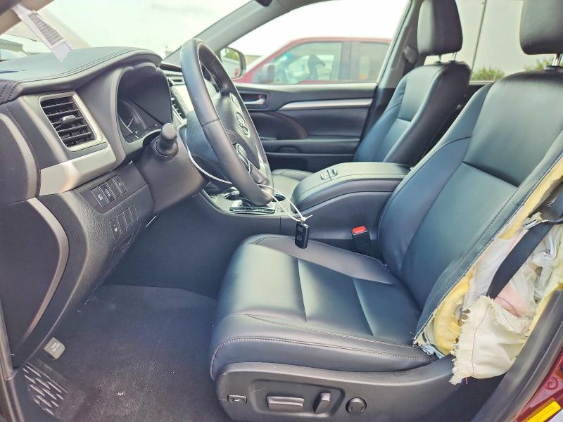 2019 Toyota Highlander VIN 5TDKZRFH6KS301159 COPART salvage auction — FRONT END, Tx - Salvage Vehicle Title, sold $10,000 on 2026-07-02 (photo 7)