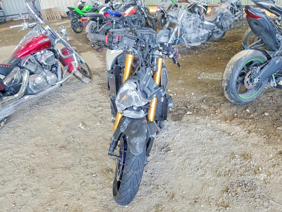 2015 Yamaha VIN JYARN33E4FA008473 COPART salvage auction — FRONT END, TX - SALVAGE VEHICLE TITLE (P), sold $1,050 on 2026-07-16 (photo 2)