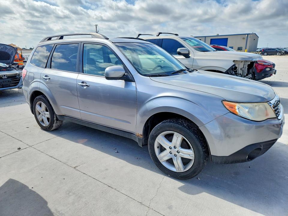 2010 Subaru Forester VIN JF2SH6DC2AH901030 COPART salvage auction — MINOR DENT/SCRATCHES, Ny - Certificate Of Title (P), sold $2,050 on 2026-07-07 (photo 4)