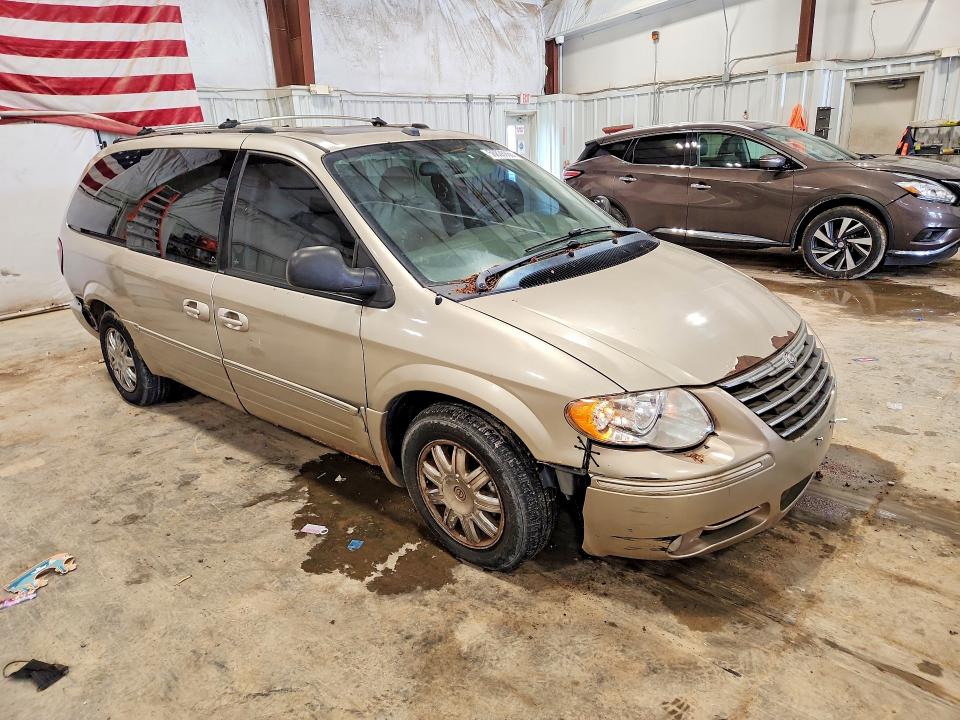 2005 Chrysler Voyager VIN 2C4GP64L35R502130 COPART salvage auction — SIDE, Wi - Junked Vehicle Bill Of Sale, sold $275 on 2026-07-08 (photo 4)
