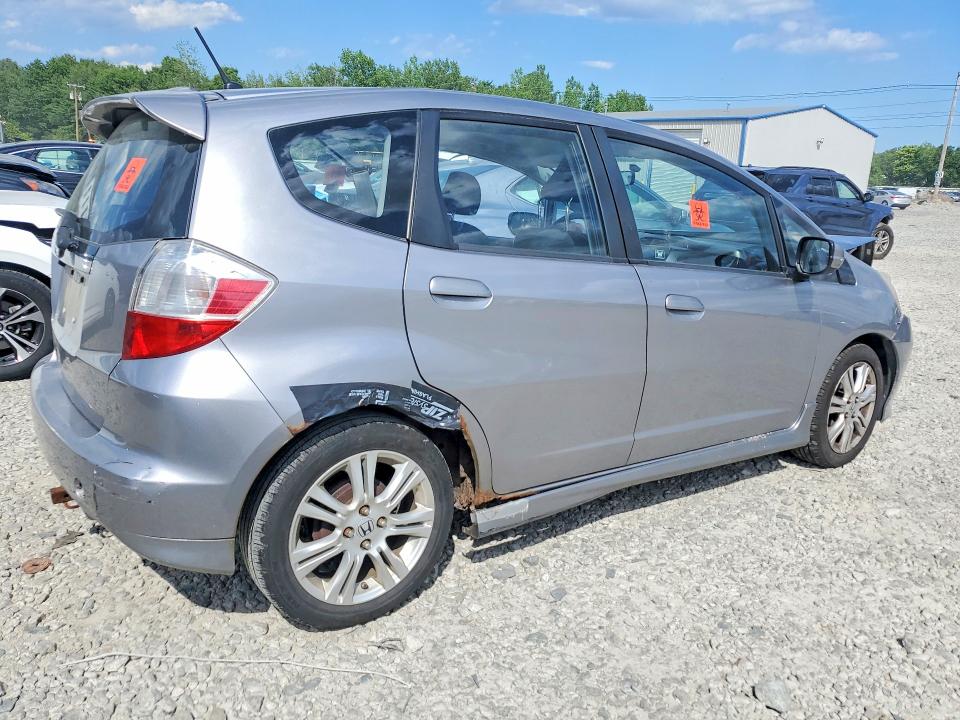 2009 Honda Fit VIN JHMGE88449S027109 COPART salvage auction — FRONT END, MA - CERT OF TITLE-RECONSTRCTD COLL, sold $375 on 2026-07-15 (photo 3)
