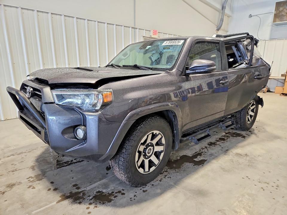 2020 Toyota 4runner VIN JTEBU5JR2L5792467 COPART salvage auction — REAR END, NC - SALVAGE CERTIFICATE OF TITLE, sold $8,700 on 2026-07-27 (photo 1)