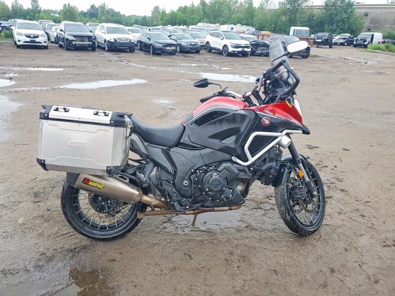 2016 Honda Vfr1200 VIN JH2SC7649GK000006 COPART salvage auction — FRONT END, ON - PERMIT NO BRAND - UNFIT, sold $4,100 on 2026-07-21 (photo 1)