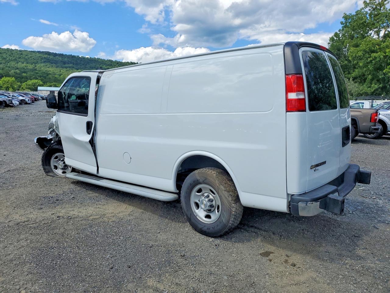2022 Chevrolet Express 2500 VIN 1GCWGAFP3N1224171 COPART salvage auction — Front End, PA - CERTIFICATE OF SALVAGE, sold $100 on 2026-07-01 (photo 2)