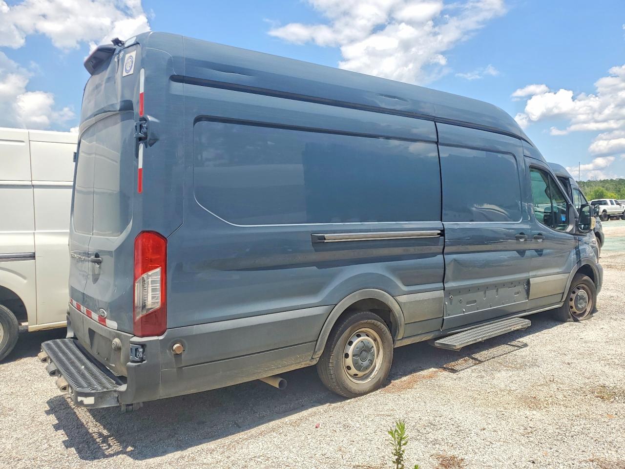 2020 Ford Transit VIN 1FTBR3X83LKB27510 COPART salvage auction — Side, SC - CERTIFICATE OF TITLE, sold $6,300 on 2026-06-25 (photo 3)