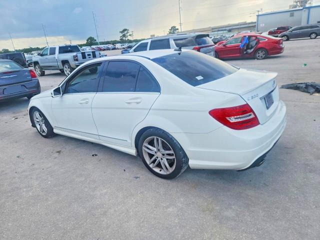 2013 Mercedes-benz C-klasse VIN WDDGF8AB6DR278100 COPART salvage auction — WATER/FLOOD, La - Cert Of Title-Salvage Flood (P), sold $1,150 on 2026-07-22 (photo 2)