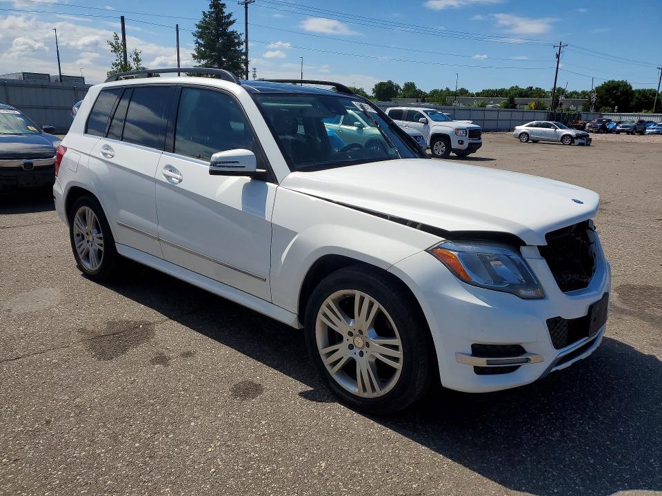 2015 Mercedes-benz VIN WDCGG8JBXFG435157 COPART salvage auction — FRONT END, Mn - Cert Of Title-Prior Salvage, sold $4,550 on 2026-08-13 (photo 4)