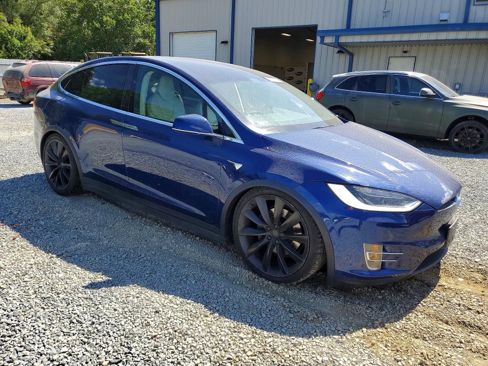 2018 Tesla Model x VIN 5YJXCBE27JF136057 COPART salvage auction — UNDERCARRIAGE, Salvage Title, sold $7,700 on 2026-07-23 (photo 4)