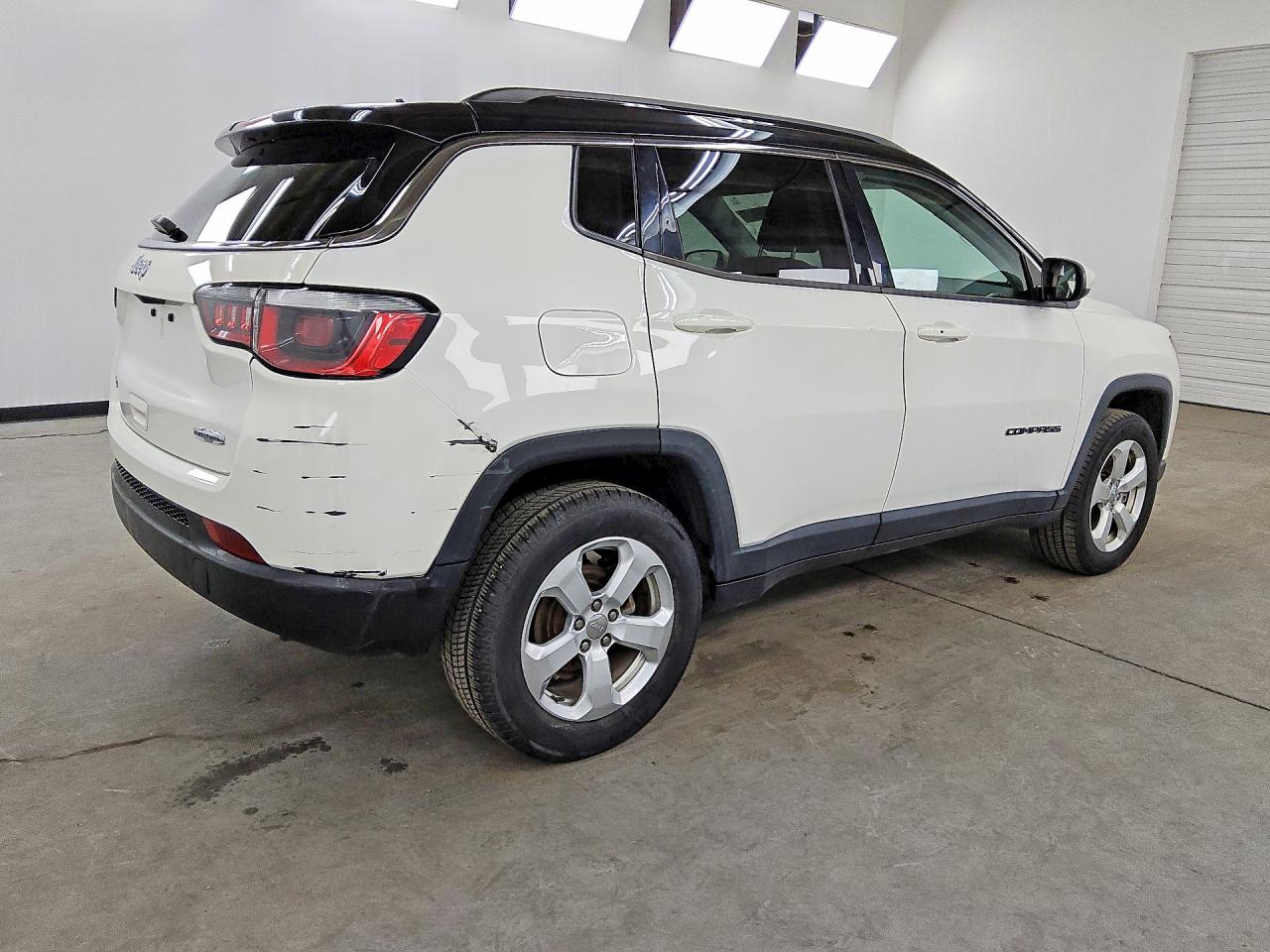 2018 Jeep Compass VIN 3C4NJDBBXJT192279 COPART salvage auction — Rear End, IL - CERTIFICATE OF TITLE, sold $7,000 on 2026-07-09 (photo 3)