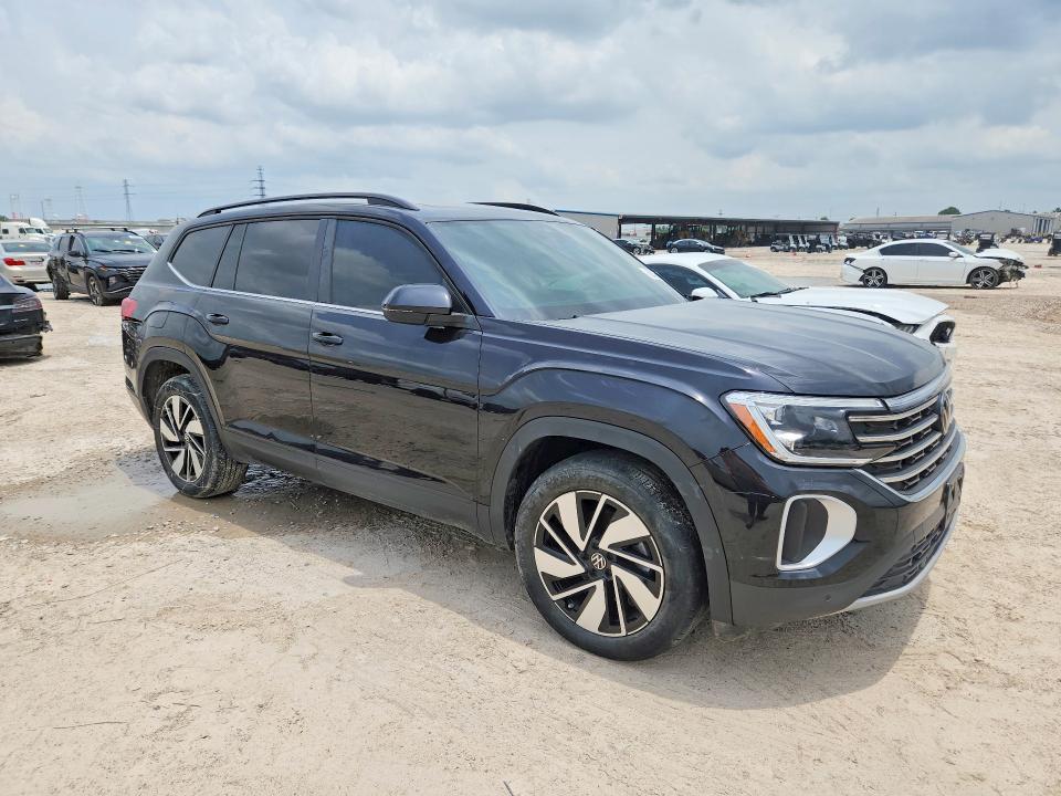 2024 Volkswagen Atlas VIN 1V2JR2CA3RC597312 COPART salvage auction — WATER/FLOOD, Tx - Salvage Title-Flood Damage, sold $12,600 on 2026-07-28 (photo 4)