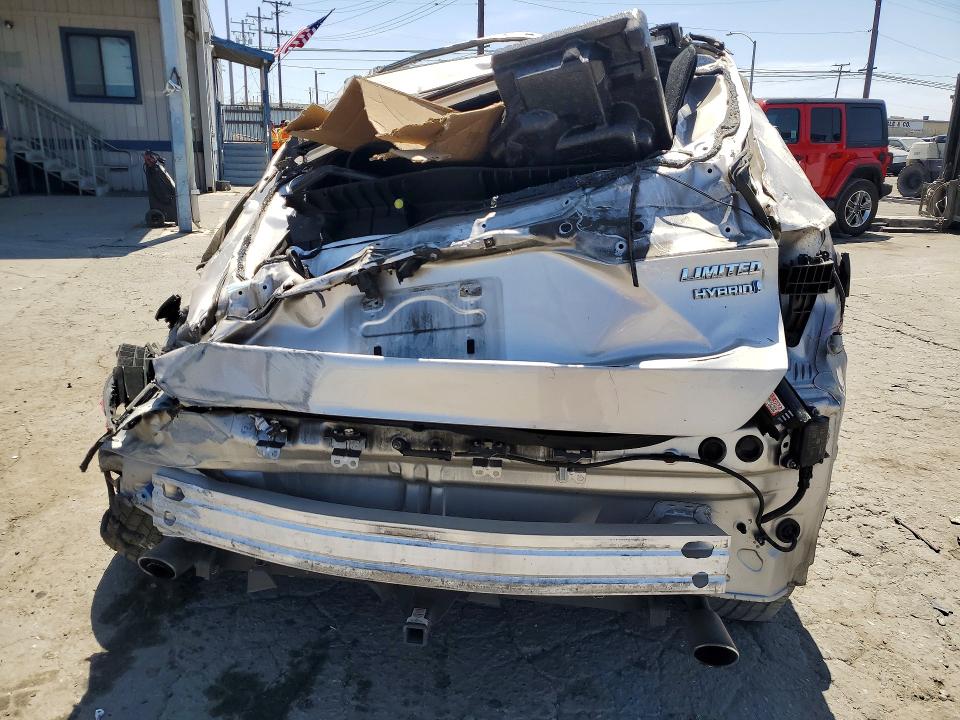 2022 Toyota Venza VIN JTEAAAAH3NJ092018 COPART salvage auction — ROLLOVER, Ca - Salvage Certificate, sold $200 on 2026-07-27 (photo 6)