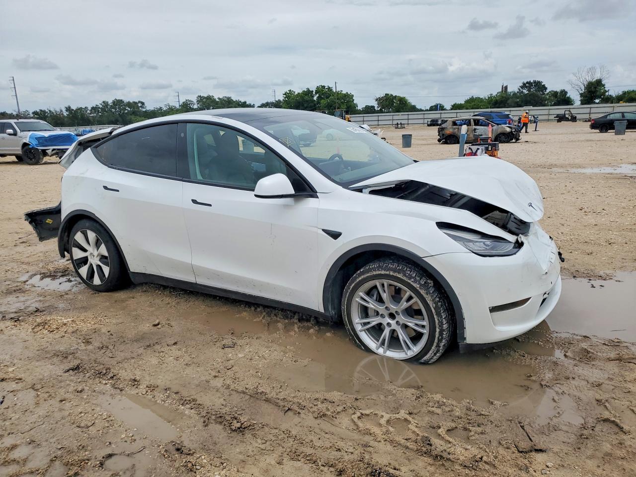2021 Tesla Model Y VIN 5YJYGDED8MF110626 COPART salvage auction — Rear End, TX - CERTIFICATE OF TITLE (P), sold $4,950 on 2026-07-09 (photo 4)