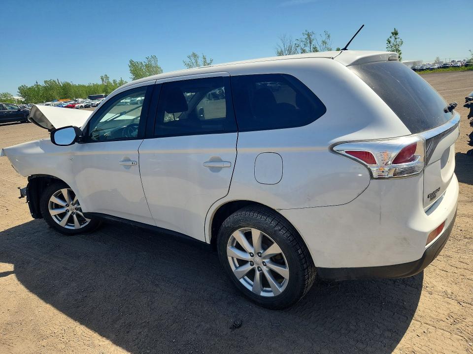 2014 Mitsubishi Outlander VIN JA4JZ3AX6EZ601840 COPART salvage auction — FRONT END, Qc - Gravement Accidente, sold $600 on 2026-07-07 (photo 2)