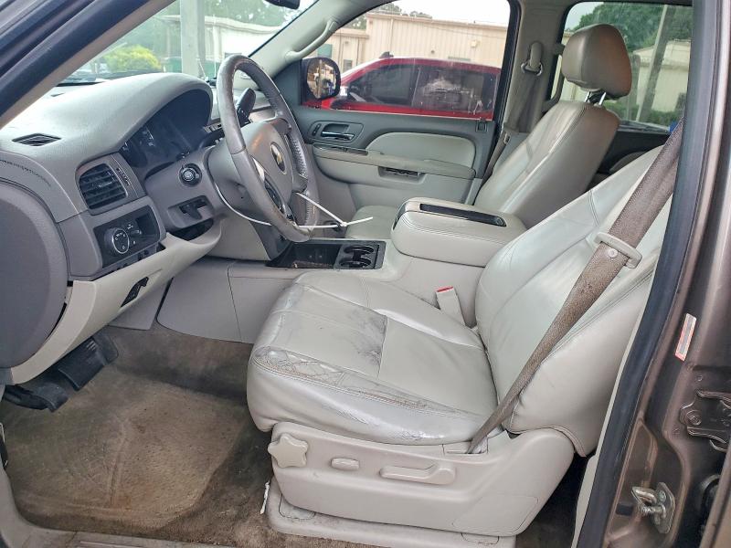 2012 Chevrolet Suburban VIN 1GNSCJE09CR188474 COPART salvage auction — NORMAL WEAR, AL - CERTIFICATE OF TITLE, sold $350 on 2026-07-09 (photo 7)