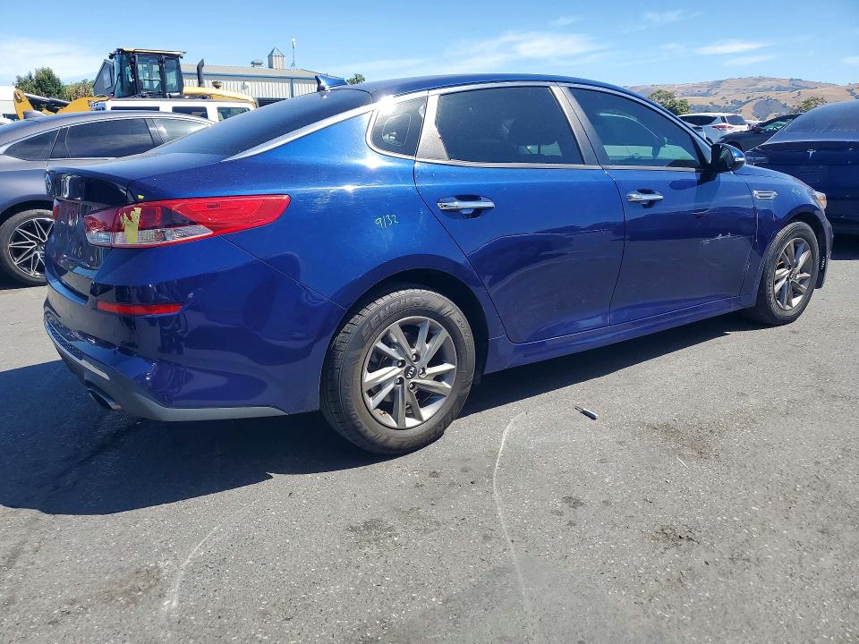 2019 Kia Optima VIN 5XXGT4L30KG333075 COPART salvage auction — FRONT END, CA - SALVAGE CERTIFICATE, sold $1,900 on 2026-07-14 (photo 3)