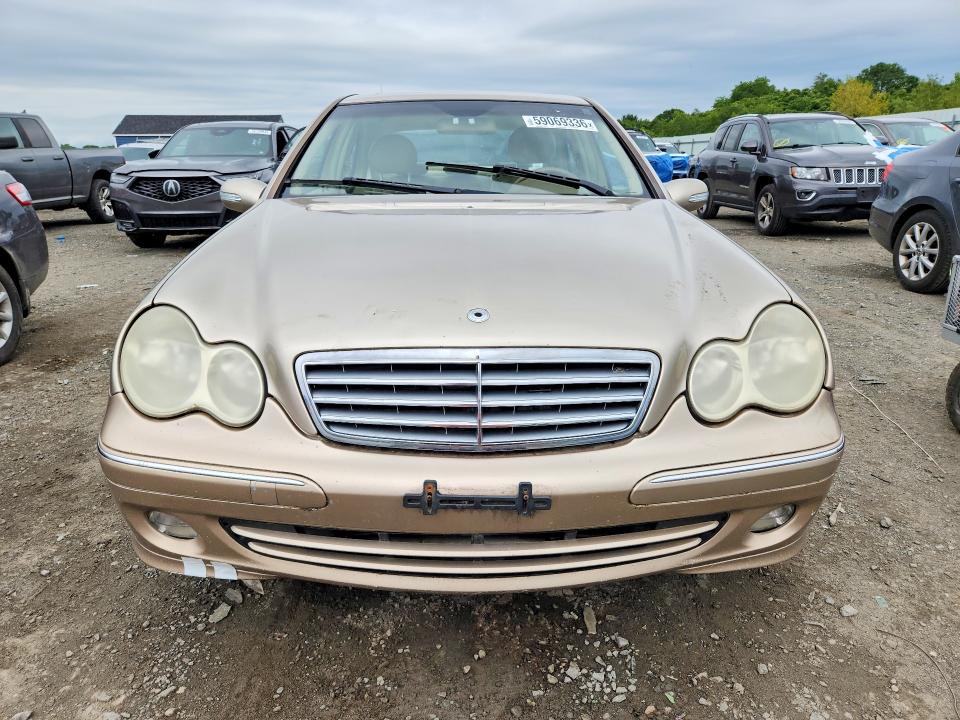 2005 Mercedes-benz C class VIN WDBRF81J55F595068 COPART salvage auction — NORMAL WEAR, MA - CERTIFICATE OF TITLE (P), sold $425 on 2026-07-29 (photo 5)