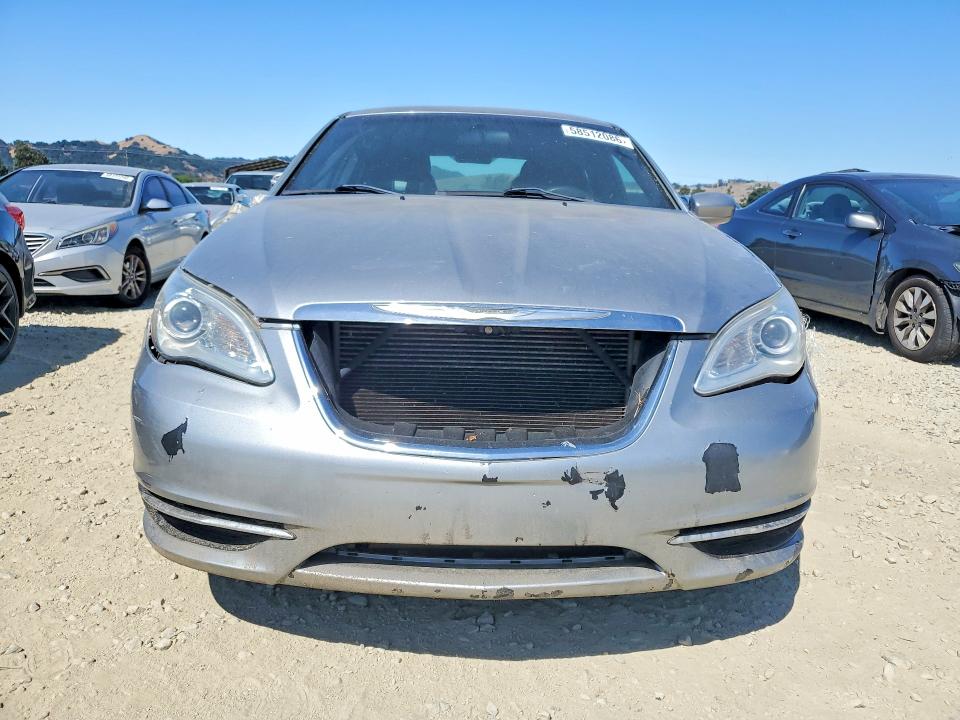 2013 Chrysler 200 VIN 1C3CCBAB5DN640069 COPART salvage auction — FRONT END, Ca - Dis/Dlr/Exp App For Dup Clean, sold $500 on 2026-07-16 (photo 5)