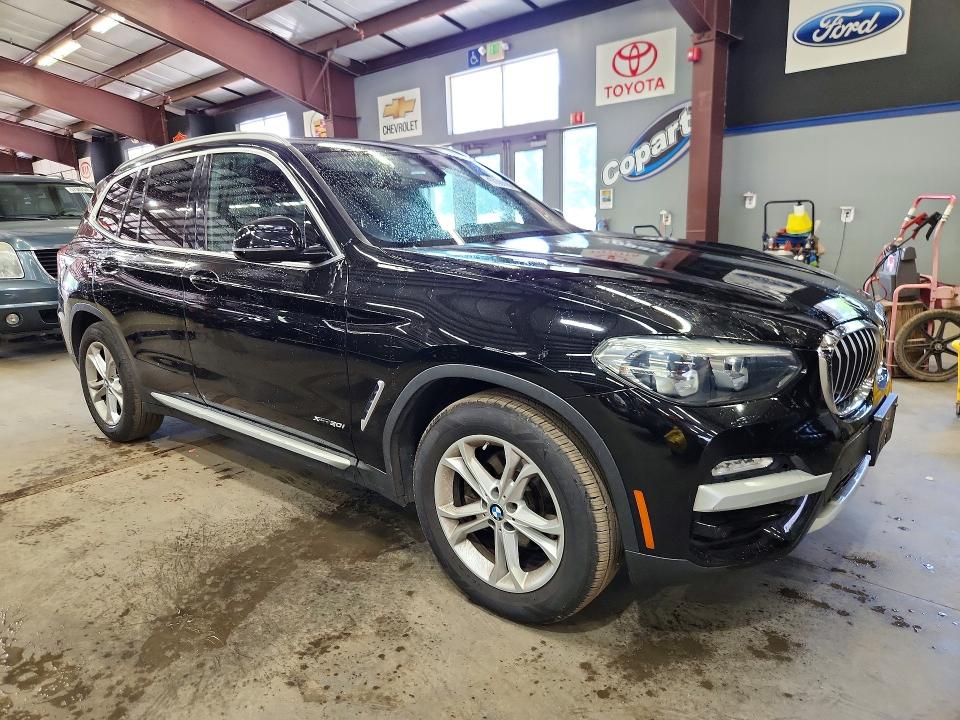 2018 BMW X3 VIN 5UXTR9C56JLC82810 COPART salvage auction — MINOR DENT/SCRATCHES, Wv - Certificate Of Title (P), sold $8,100 on 2026-07-02 (photo 4)