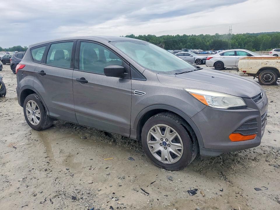 2013 Ford Escape VIN 1FMCU0F70DUB12104 COPART salvage auction — MINOR DENT/SCRATCHES, Ga - Certificate Of Title, sold $425 on 2026-07-02 (photo 4)