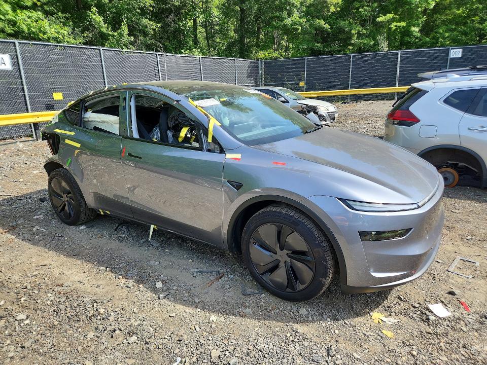 2026 Tesla Model y VIN 7SAYGDEE5TA406808 COPART salvage auction — REAR END, Md - Cert Of Salvage > 75% Damage, sold $11,400 on 2026-07-21 (photo 4)