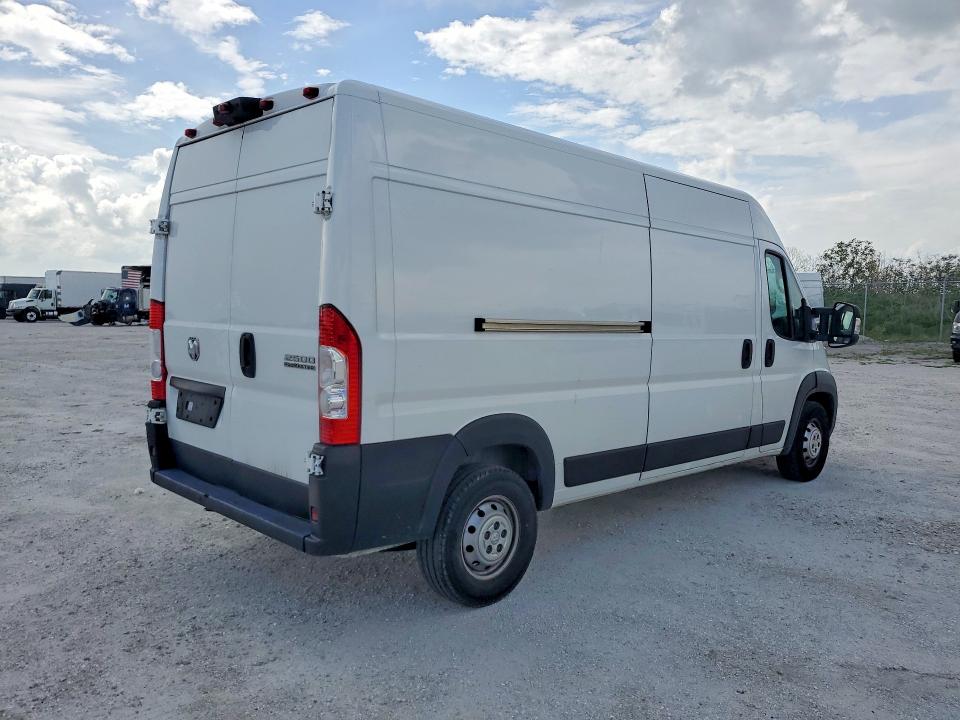 2023 Ram Promaster 2500 VIN 3C6LRVDG8PE563846 COPART salvage auction — MINOR DENT/SCRATCHES, Fl - Certificate Of Title, sold $4,900 on 2026-07-07 (photo 3)