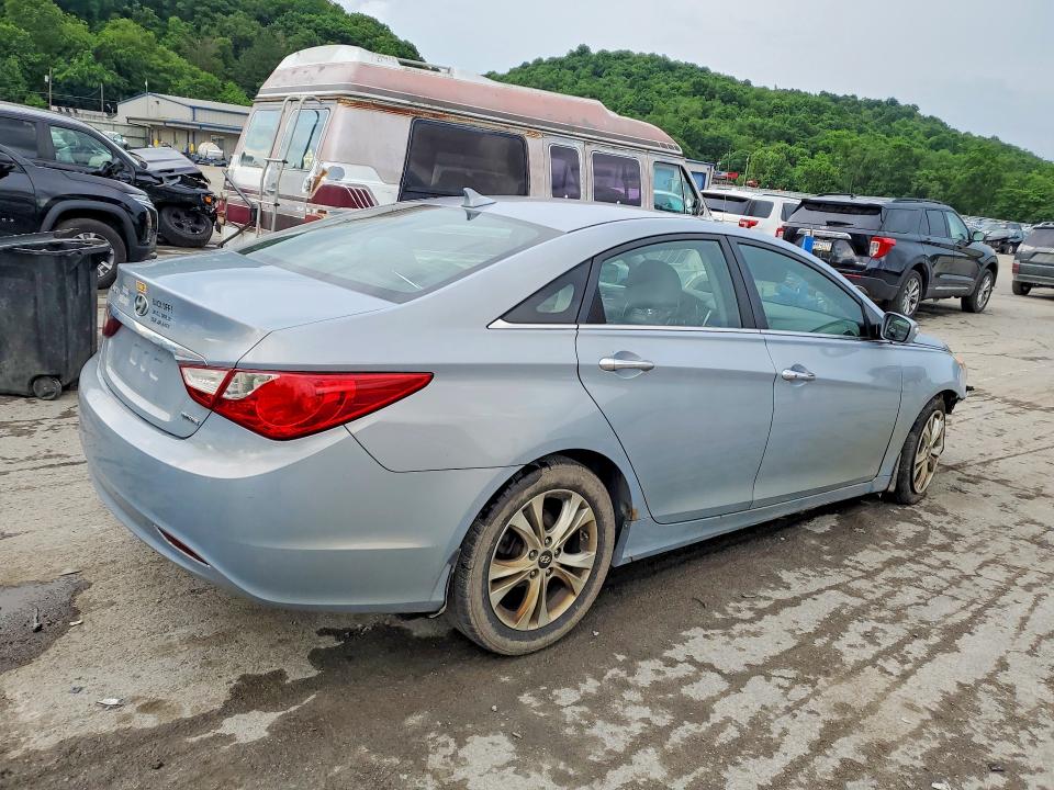 2011 Hyundai Sonata VIN 5NPEC4AC1BH021717 COPART salvage auction — FRONT END, Oh - Cert Of Title-Repossession, sold $425 on 2026-07-09 (photo 3)