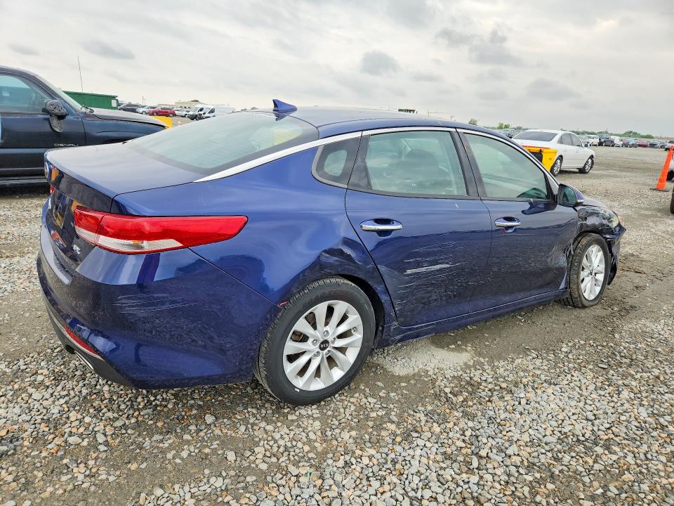 2017 Kia VIN 5XXGU4L34HG165432 COPART salvage auction — SIDE, Co - Public - Salvage Title, sold $2,000 on 2026-07-16 (photo 3)