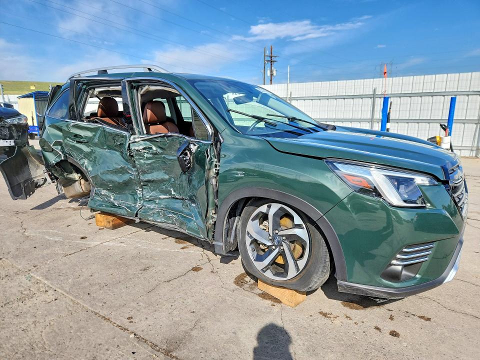 2023 Subaru VIN JF2SKARC9PH523200 COPART salvage auction — SIDE, Co - Salvage Title, sold $3,200 on 2026-07-29 (photo 4)
