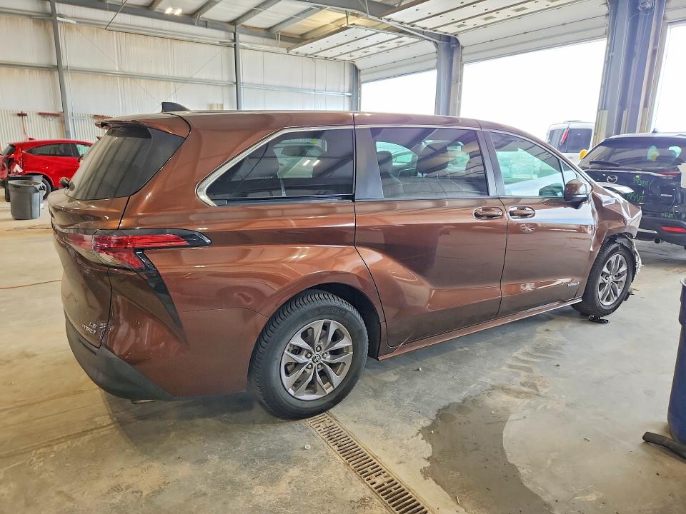 2021 Toyota Sienna VIN 5TDKSKFC5MS034082 COPART salvage auction — FRONT END, Ne - Cert Of Title-Salvage, sold $250 on 2026-07-21 (photo 3)