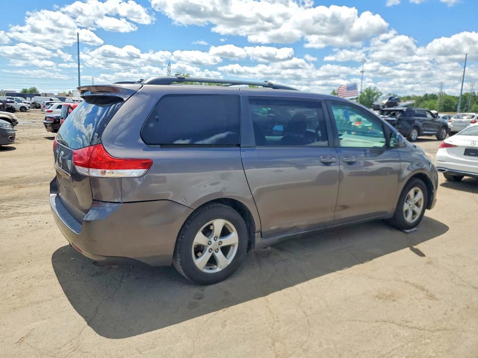 2011 Toyota Sienna VIN 5TDKK3DC3BS055664 COPART salvage auction — REAR END, Mi - Dealer Only Clean Title, sold $1,300 on 2026-07-02 (photo 3)