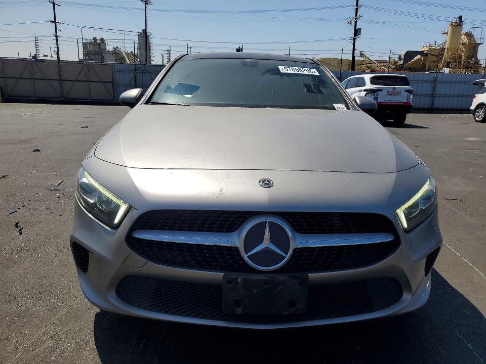 2019 Mercedes-benz VIN WDD3G4EB1KW016000 COPART salvage auction — MINOR DENT/SCRATCHES, Ca - Dis/Dlr/Exp Only Clean Title (P), sold $3,850 on 2026-07-27 (photo 5)