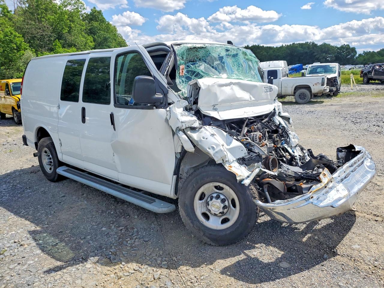 2022 Chevrolet Express 2500 VIN 1GCWGAFP3N1224171 COPART salvage auction — Front End, PA - CERTIFICATE OF SALVAGE, sold $100 on 2026-07-01 (photo 4)