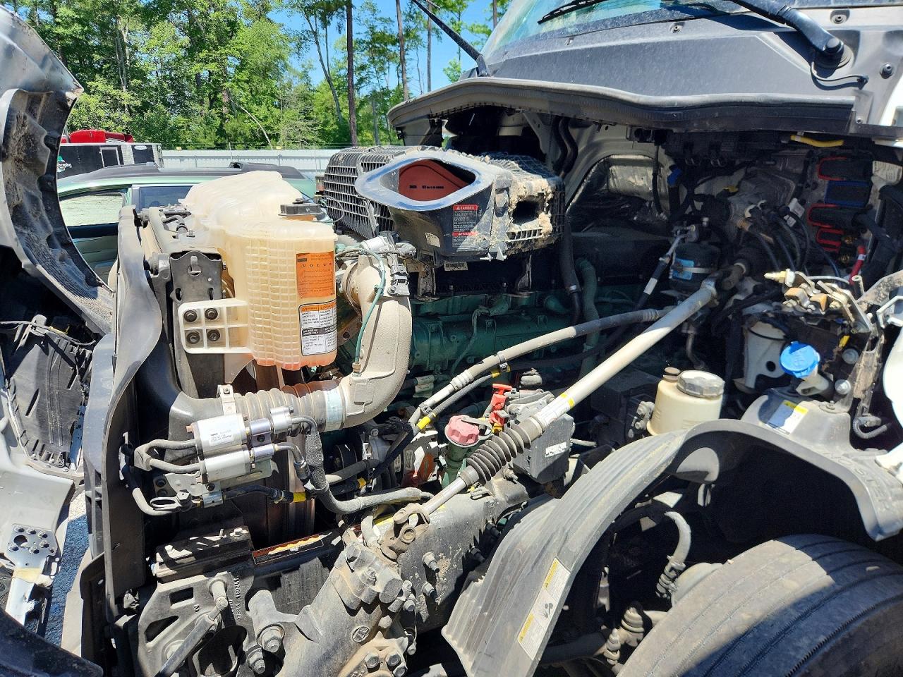2025 Volvo VIN 4V4BC9EHXSN691504 COPART salvage auction — Rollover, FL - CERTIFICATE OF TITLE (P), sold $45,000 on 2026-07-23 (photo 7)
