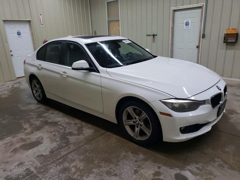 2015 BMW 3er VIN WBA3B3C54FF547078 COPART salvage auction — UNDERCARRIAGE, Tn - Salvage Certificate, sold $175 on 2026-07-21 (photo 4)