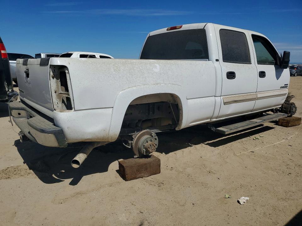 2007 Chevrolet Silverado 2500 VIN 1GCHK23D87F143552 COPART salvage auction — VANDALISM, Ca - Salvage Certificate, sold $1,300 on 2026-07-09 (photo 3)
