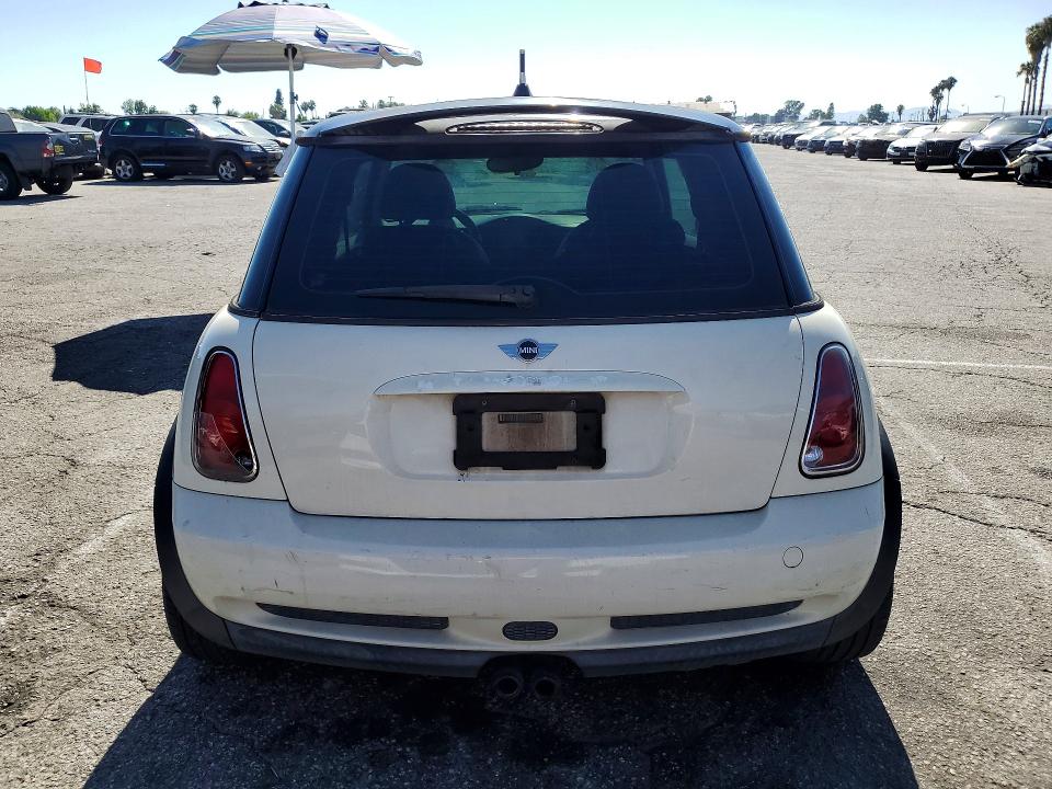 2005 Mini Cooper VIN WMWRE33505TG96981 COPART salvage auction — FRONT END, Ca - Dis/Dlr/Exp Only Clean Title, sold $250 on 2026-07-10 (photo 6)